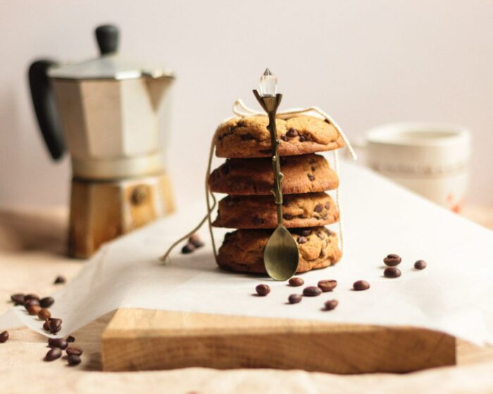 Buonissimi cookies al caffè preparati a mano, senza burro o derivati del latte.